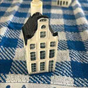 KLM Bols #19 Delft Blue ceramic miniature house intact